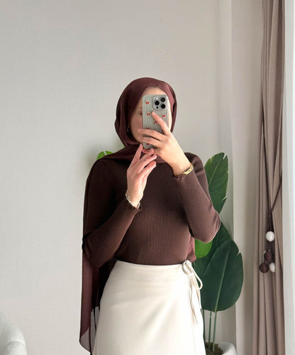Dik Yaka Fırfırlı Body Kahverengi