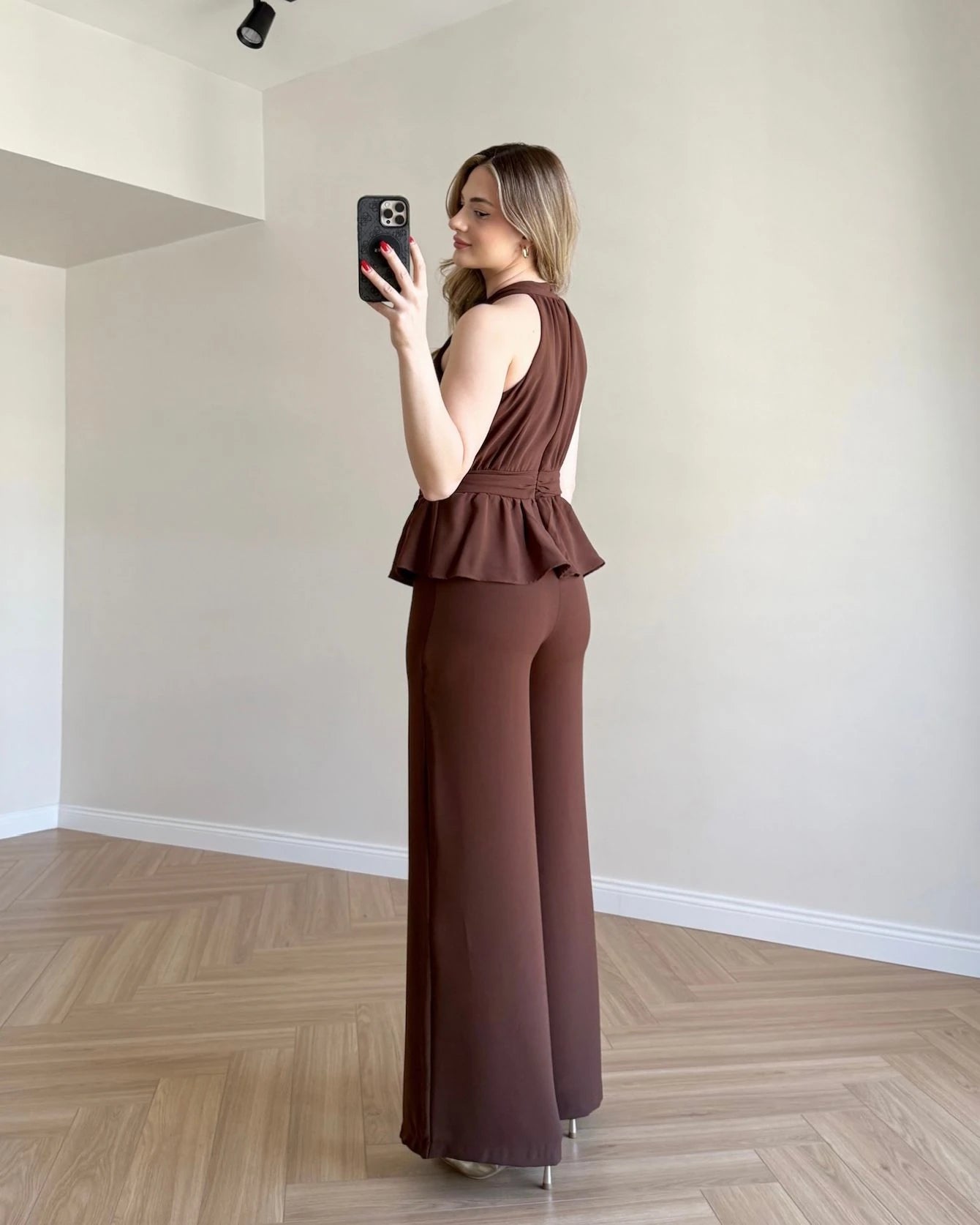 Broş Detaylı Bol Paça Tulum - Kahve